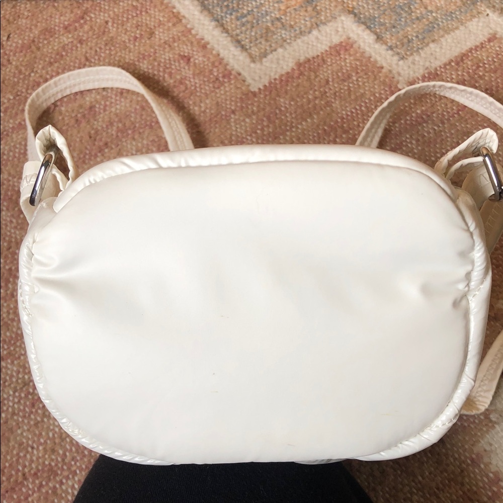 Aimee Kestenberg Tamitha Puffer Backpack in White Quilted Nylon, excellent - Picture 8 of 10